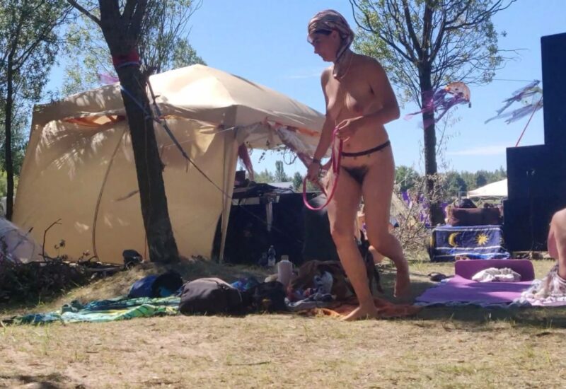 nip11-hairy-hippie-girl-naked