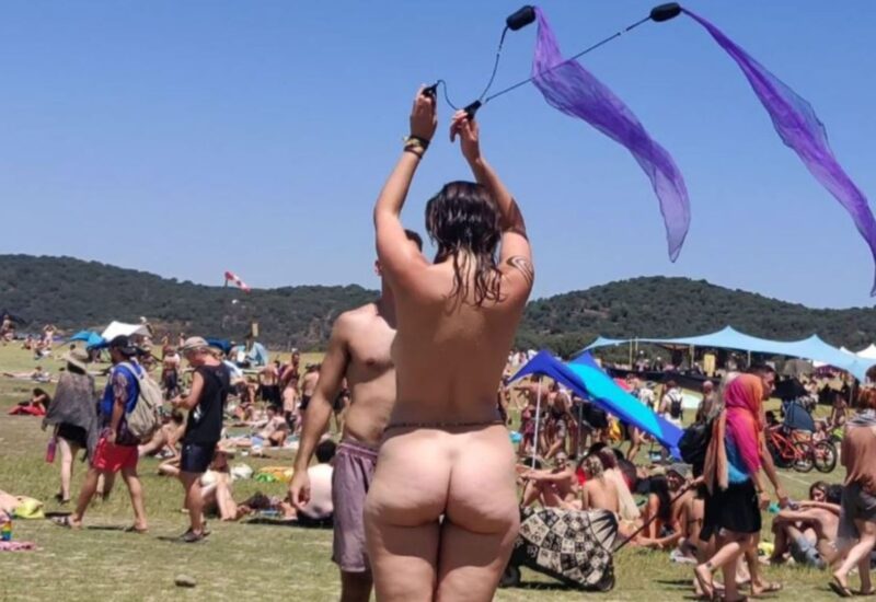 fb05-naked-hula-hoop